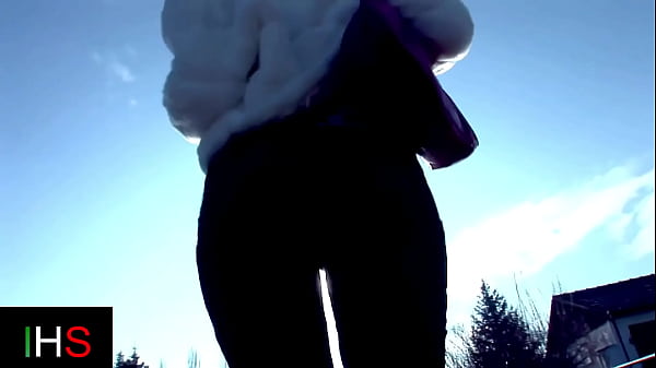 Nonton Fantastic Threesome With Slut Milf thumbnail