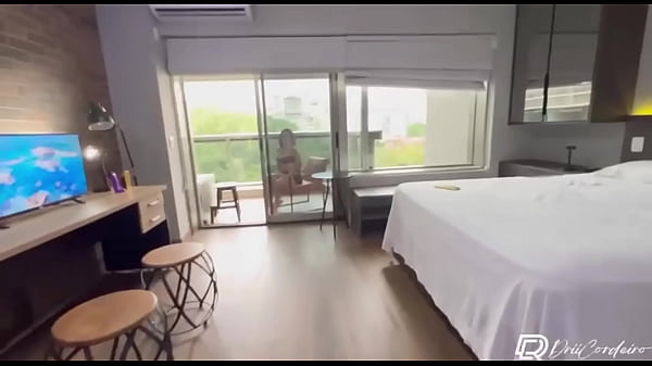 Dei muito minha bucetinha para o pauzudo que conheci no meu pr&eacute;dio 