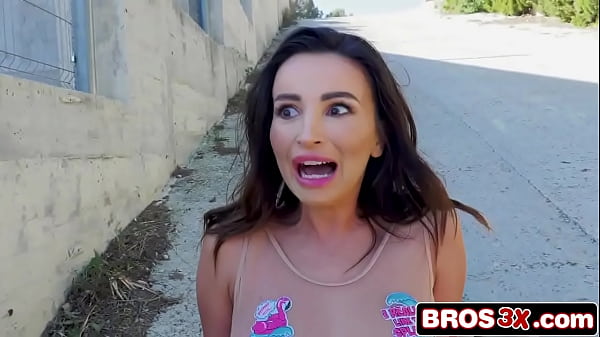 Hot romanian takes it everywhere in public bypassers get a show 