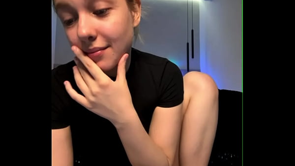 Play MP4 - Cumming while fucking tinny pussy