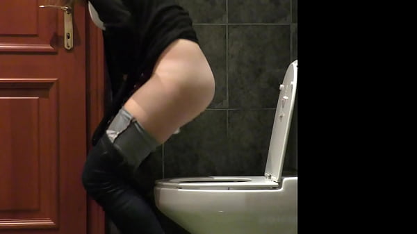 Nonton B. Round Ass And Hairy Pussy thumbnail