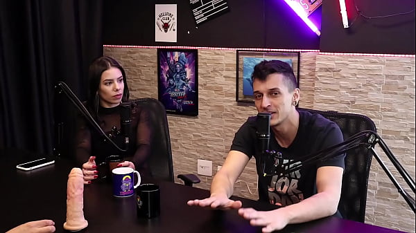 Emme White foi convidada_pra agradar os punheteiros DieniGaúchae PedroAlbuquerque