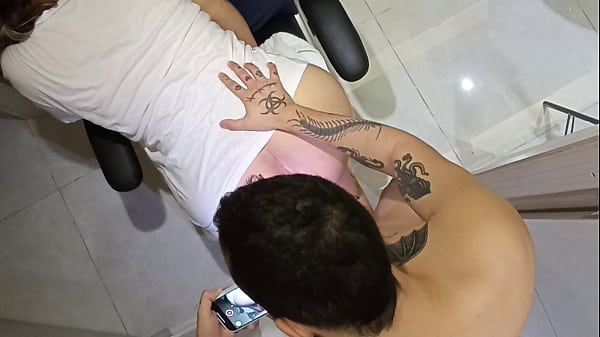 Omg la c&aacute;mara del techo grab&oacute; lo que le hice a mi hermanastra