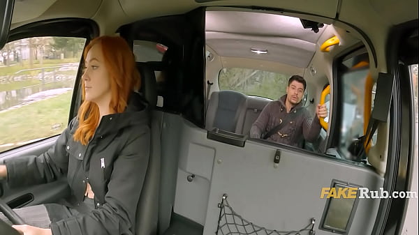 Nonton Woman Drive Tired Of Complaining Passenger Shoves His Face In Her Pussy thumbnail