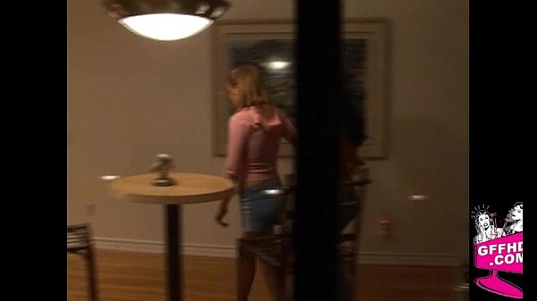 Girls enjoying girls0492