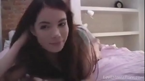 Nonton Spreading The Pussy Lips Is Her Favorite Activity thumbnail