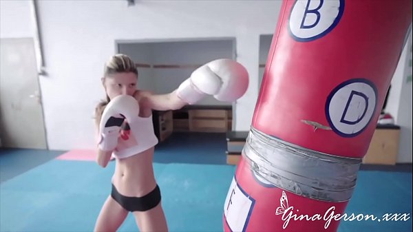 seductive teen Gina Gerson 