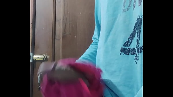 Play MP4 - Rich cumshot with what I found in the bathroom just taken out &period;&period;&period; exciting end