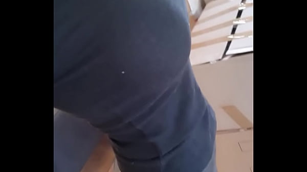 En plein d&eacute;m&eacute;nagement mes amours je pense &agrave; vous 