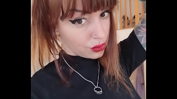 En plein d&eacute;m&eacute;nagement mes amours je pense &agrave; vous 