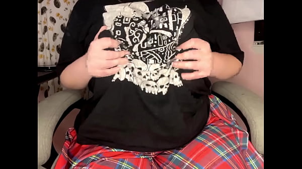 Play MP4 - Boob teaser