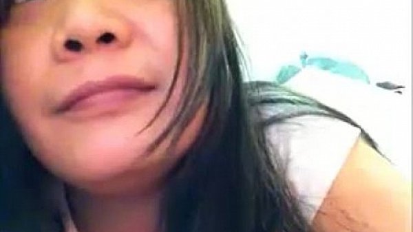 Nonton Camslut Playing On Webcam For Me thumbnail