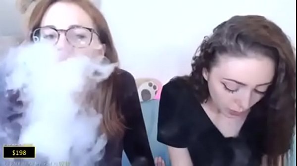 Nonton Sexy Hot Lesbians Licking Each Others Pussy thumbnail