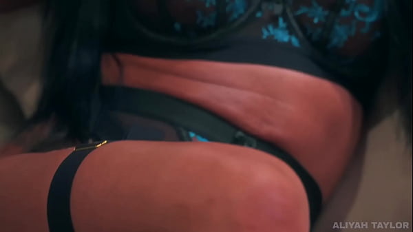 Nonton Model Mischief - Interracial Bbc 3some - 4k thumbnail