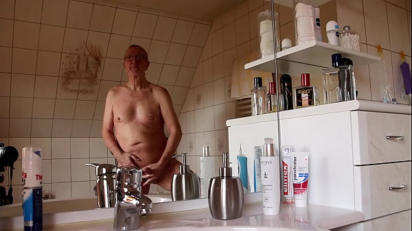 Nudegay is wanking 371 