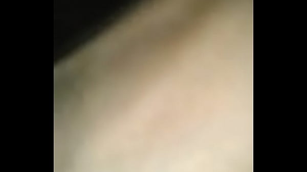 Negro jal&aacute;ndosela riko 