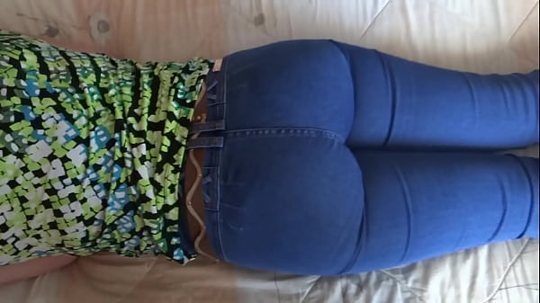 Latina mature shows off_her delicious ass with jean and_no jean_before getting fucked