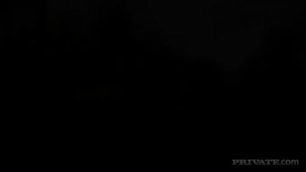 Nonton Sexy Simony Teases Two Guys While Dancing In A Cage thumbnail