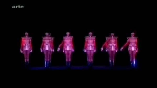 疯俱乐部裸体表演