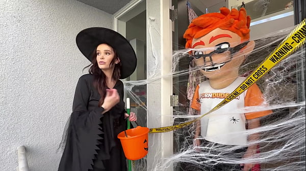 Play MP4 - Broomsticks & Blowjobs&colon; Chloe Foxxe Rides My Wand for a Magical Cumshot