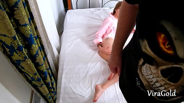 Nonton Stepdaddy Fucked His 18 Year Old Petite Stepdaughter thumbnail