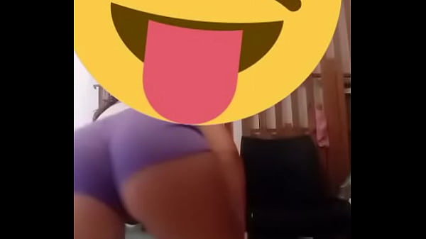 Mina Rebolando Gostoso E Sentando Gostoso thumbnail