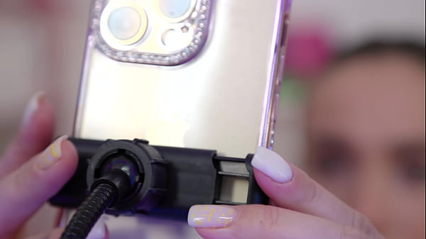 Nonton Got A Dick In Her Mouth During Her Sports Stream thumbnail