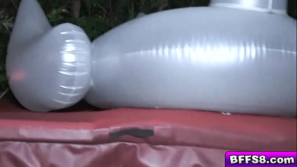 Nonton Camper Gals Feasting On One Big Cock thumbnail