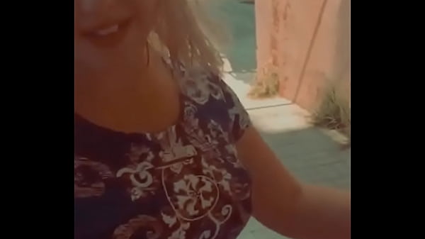 The sexy girl dazzles everyone with her slow gait 