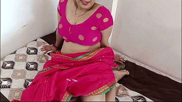 पत्नी घर आई, पति का लिंग चूसकर उसे जगाया और फिर अपनी योनि की प्यास बुझाई thumbnail