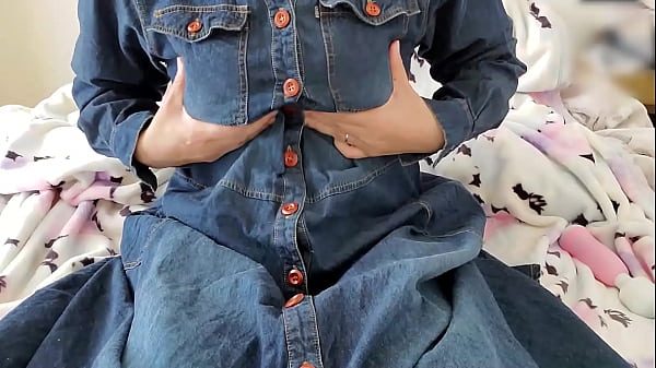 Play MP4 - 【オナニー・自撮り】ストッキング破いてオナニーする人妻