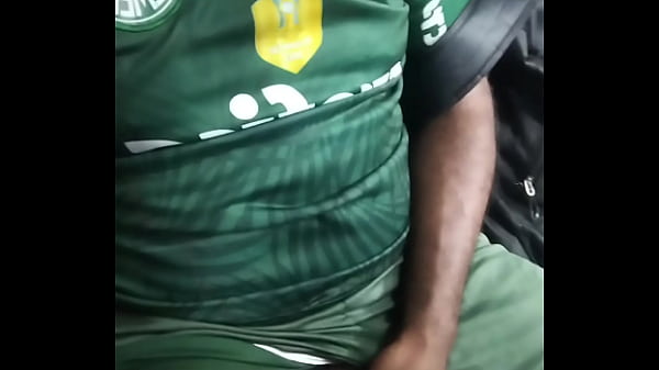 Play MP4 - palmeirense excitado no ponto de &ocirc;nibus