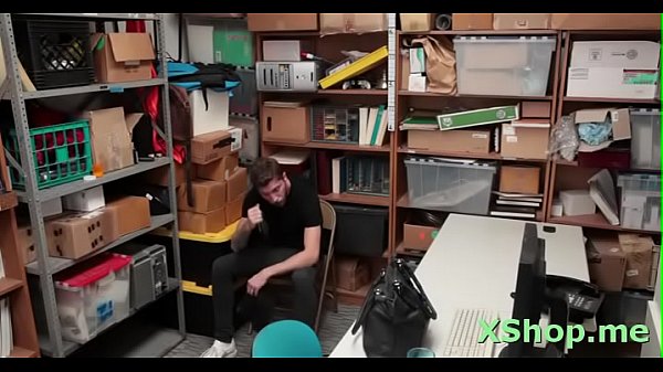 Foxy young Krissy Lynndoes something