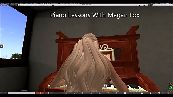 Nonton Megan Fox Piano thumbnail