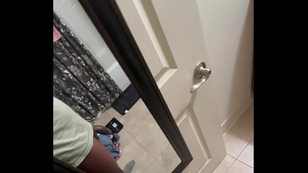 Nonton Kendale Letting His Dick Hang Out thumbnail