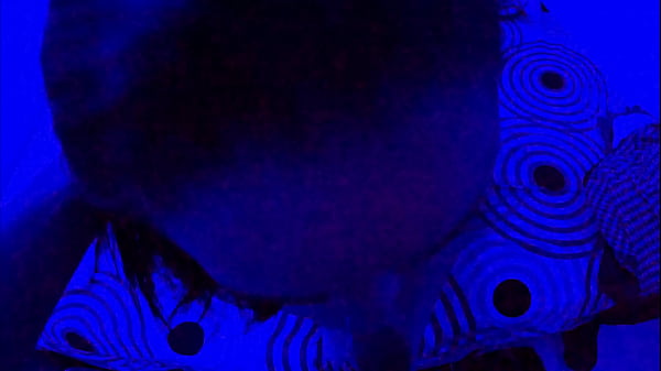 Me cojo a una rica Colombiana con tetas grandes 