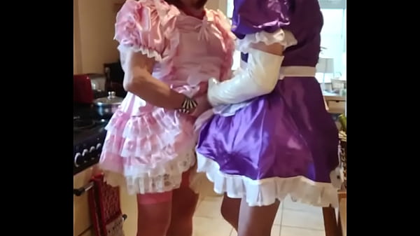 Play MP4 - Two Sissies have kinky fun&excl;