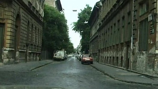 Metro - Euro Babes - scene 3 