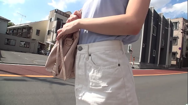 Play MP4 - 極太デカバイブ付きおたまでエロくじ引き&excl;指令クリアで賞金ゲット&excl; バイブ興奮した女子にさらなるエロ指令が&hellip;！可愛い顔してエロに前向き！ハメもOK&excl;