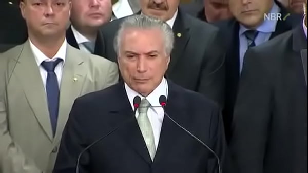 velho putinho fudendo nacao com