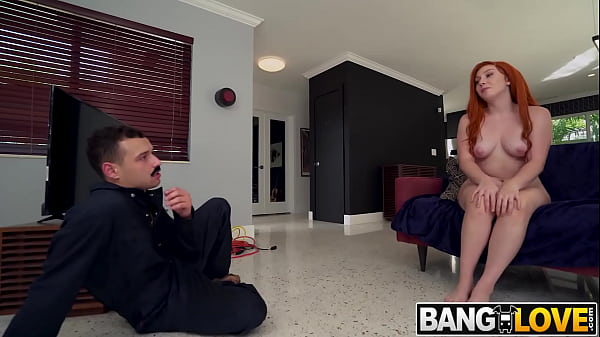 Play MP4 - Arietta Adams Fucked the Cable Guy