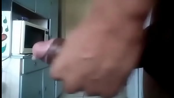 DOTADO BATENDO UMA E GOZANDO BASTANTE 