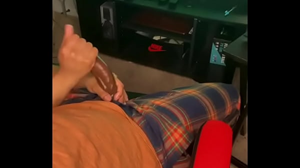 Play MP4 - Video Game Night with best friend and I won't let him concentrate