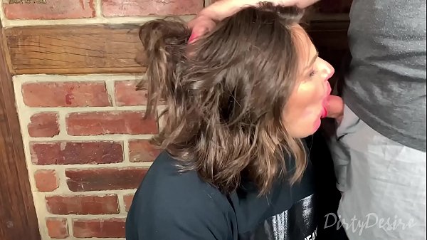 Facefucking_a youtuber with pulsating cumshot in her mouth