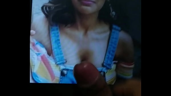 Cum tribute for Hot Nhidhi Agrawal