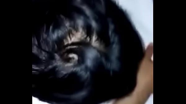 Primera enculada que me da mi amigo 