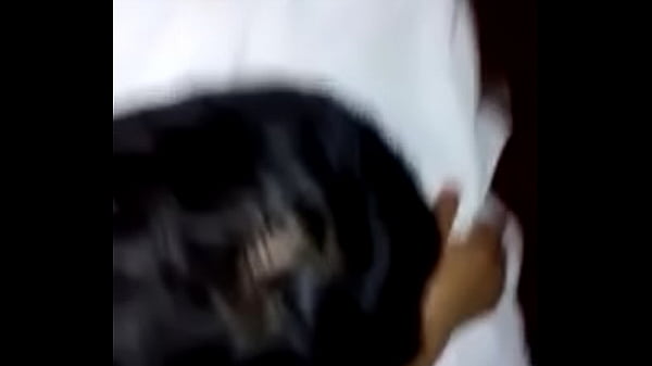 Play MP4 - Primera enculada que me da mi amigo