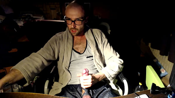 Play MP4 - BelgianXL enjoying himself with his monster cock