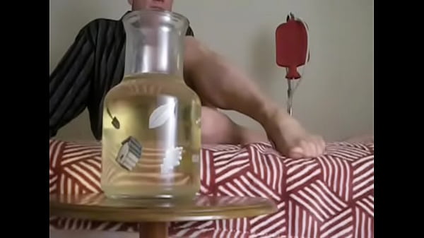 Drinking light colored urine in light stockings 