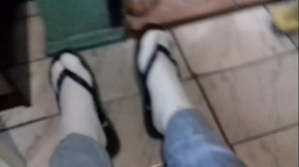 Se excitando de chinelo e meia. 2 Parte 